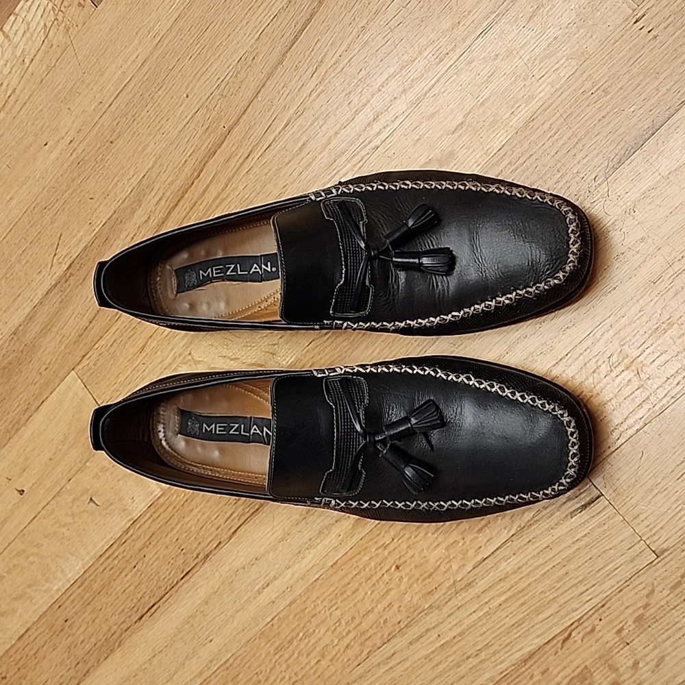 MEZLAN LOAFERS SIZE 10